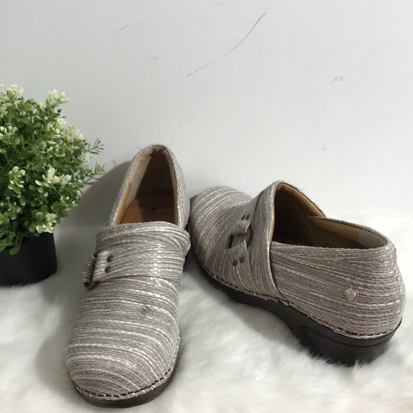 Nurse Mates Shoes - Nurse Mates slip resistant clog shoes size 10M